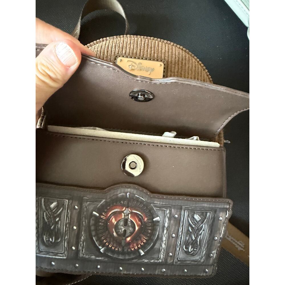 Disney's Pirates of The Caribbean Davy Jones Loungefly Crossbody Backpack NWOT - Picture 3 of 8
